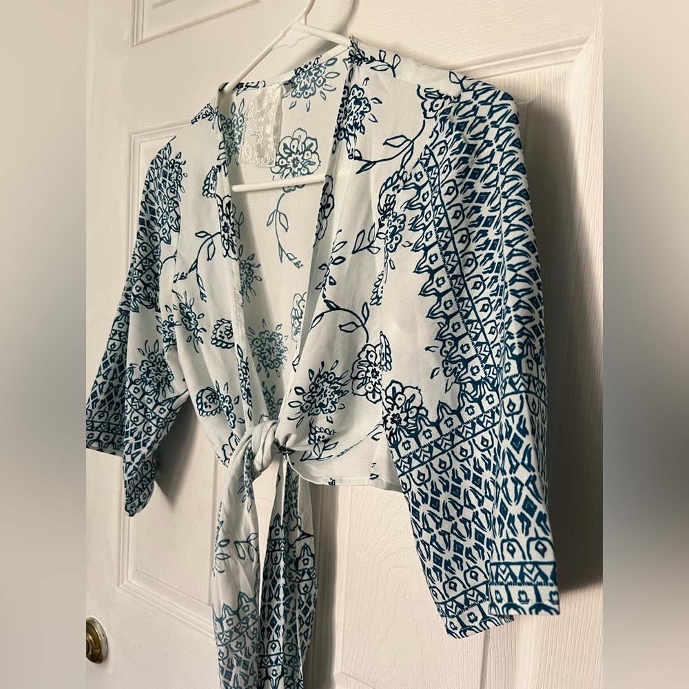 Sadie & Sage cropped kimono Size S - Picture 3 of 4